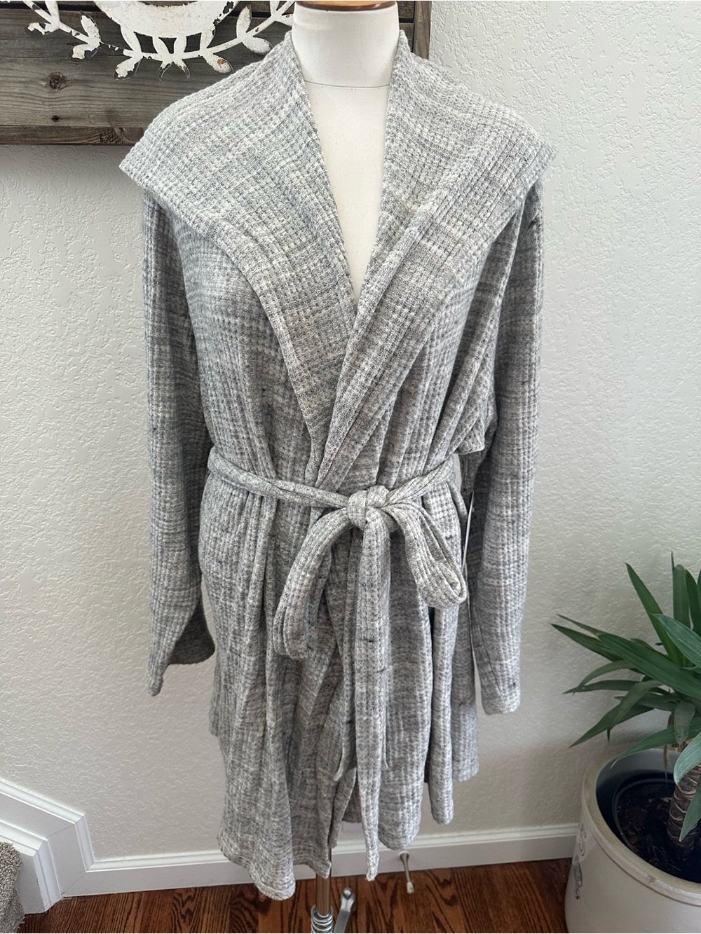 Beyond Yoga Cozy Gray Shawl Collar Belted Cardigan Robe size 3X NWT